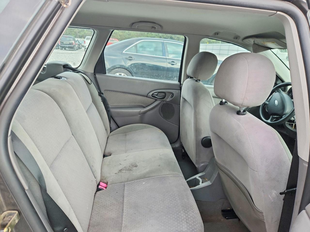 2003 Ford Focus Gray vin: 1FAFP363X3W202702