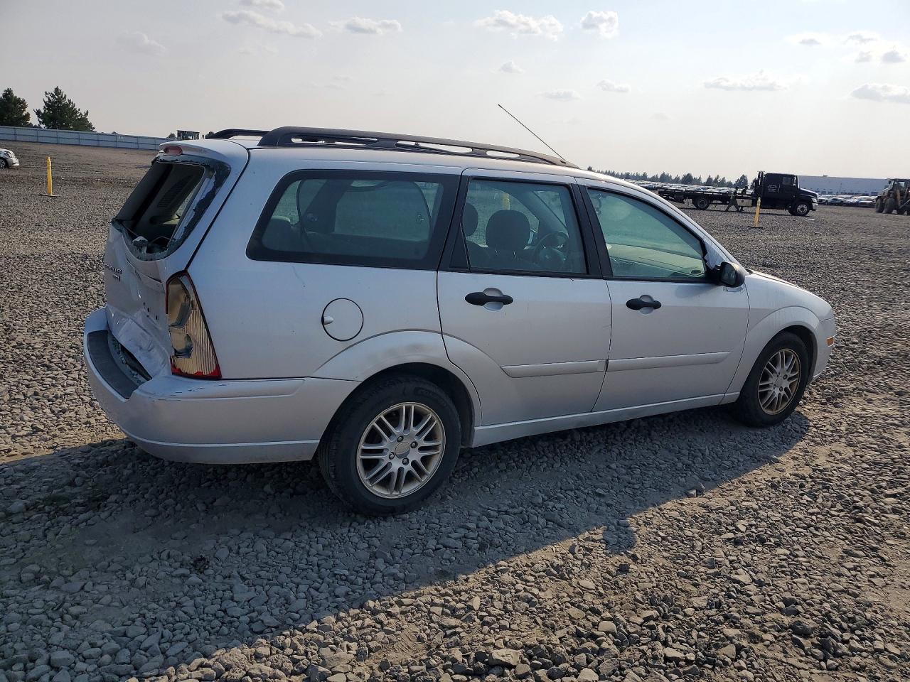 2005 Ford Focus Zxw Silver vin: 1FAFP36N25W137025