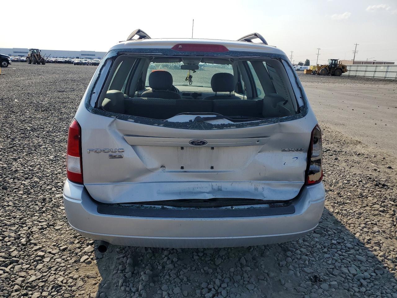 2005 Ford Focus Zxw Silver vin: 1FAFP36N25W137025