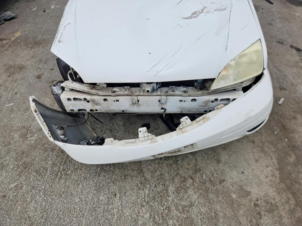 2007 Ford Focus Zxw White vin: 1FAFP36N37W158713