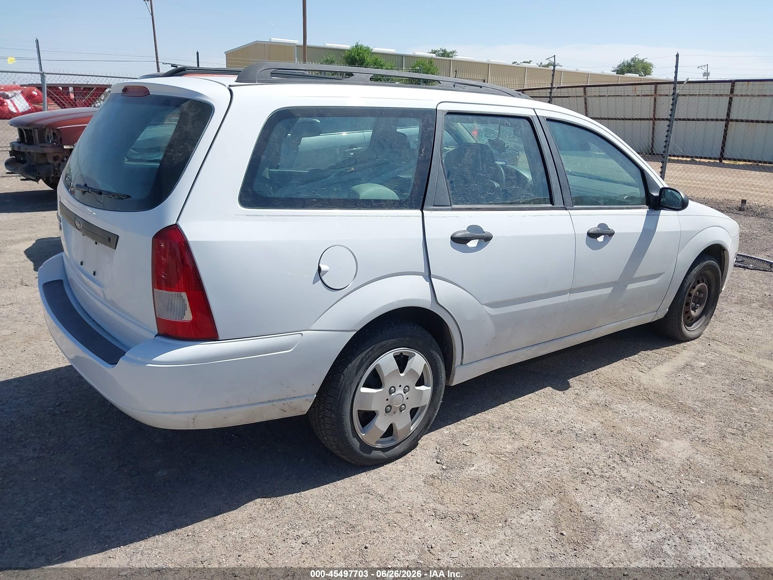 2007 Ford Focus Se/ses White vin: 1FAFP36N47W224296
