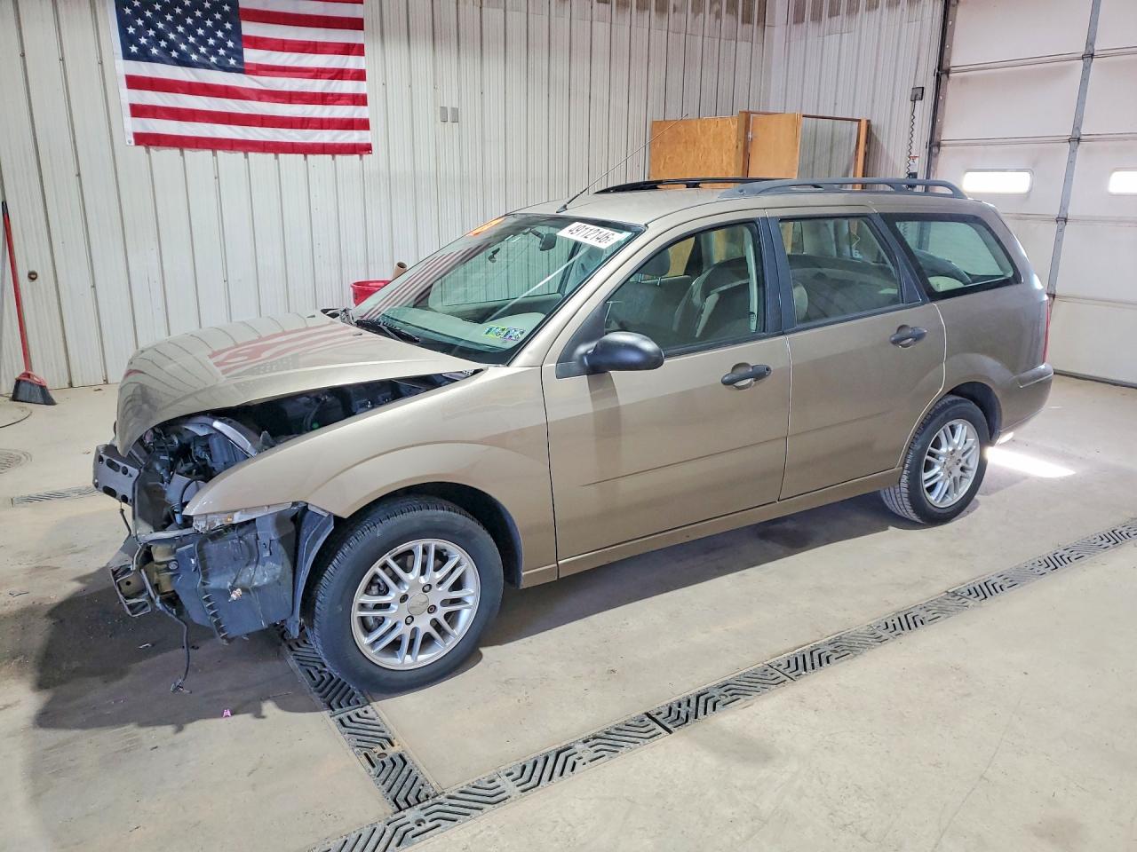 2005 Ford Focus Zxw Tan vin: 1FAFP36N55W126648