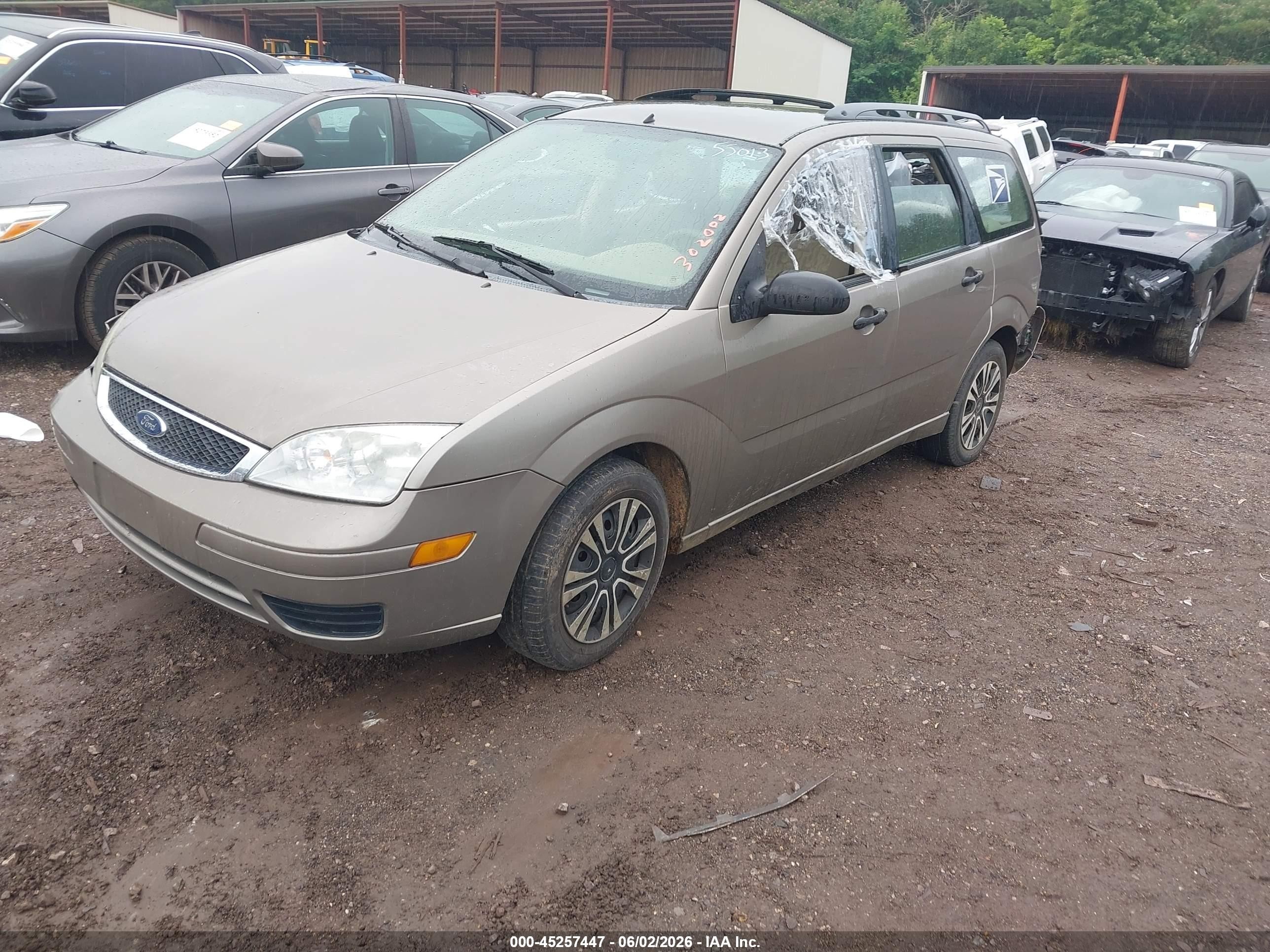 2005 Ford Focus Zxw Gray vin: 1FAFP36N55W302002