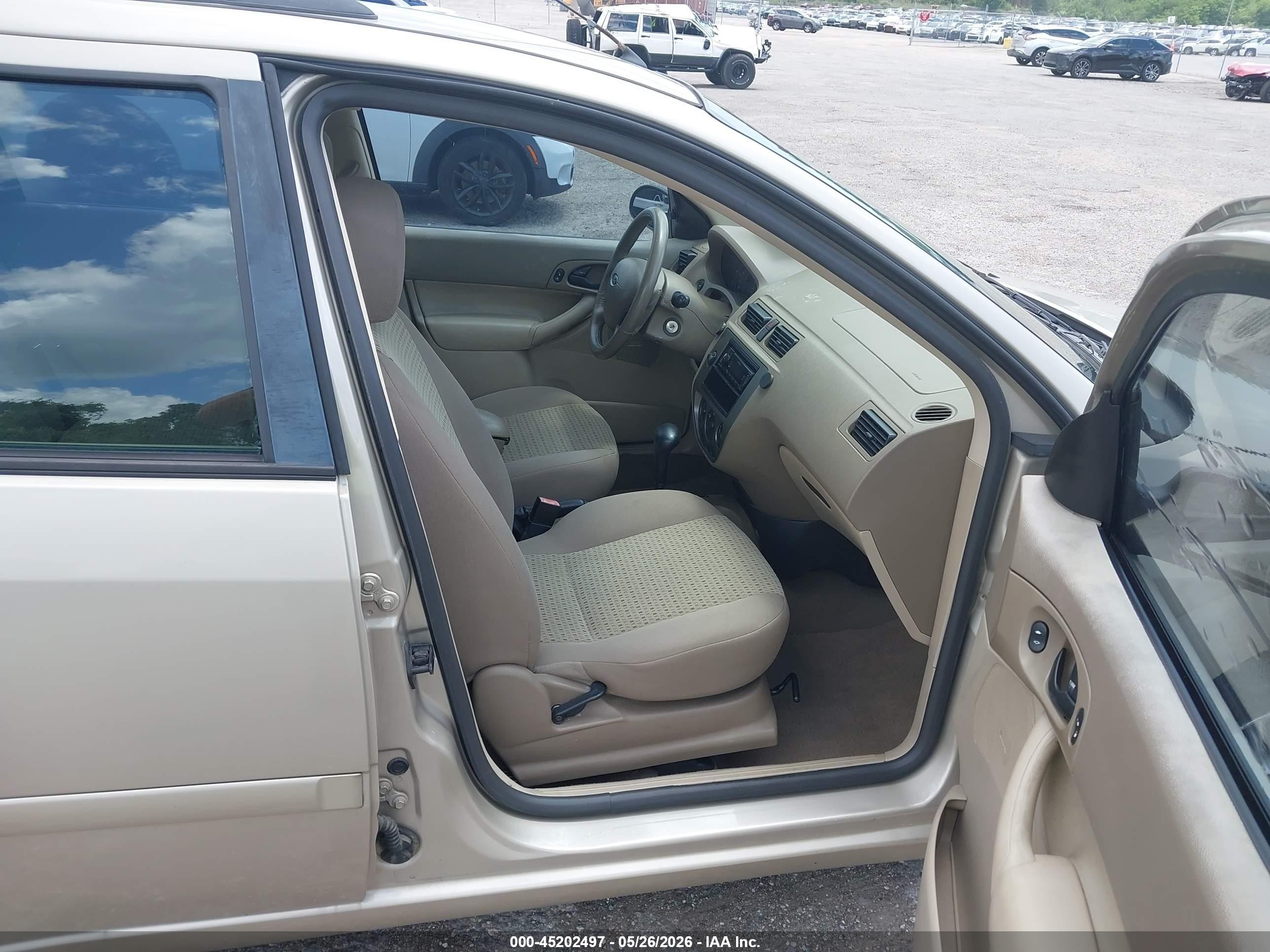 2007 Ford Focus Se/ses Beige vin: 1FAFP36N57W117757