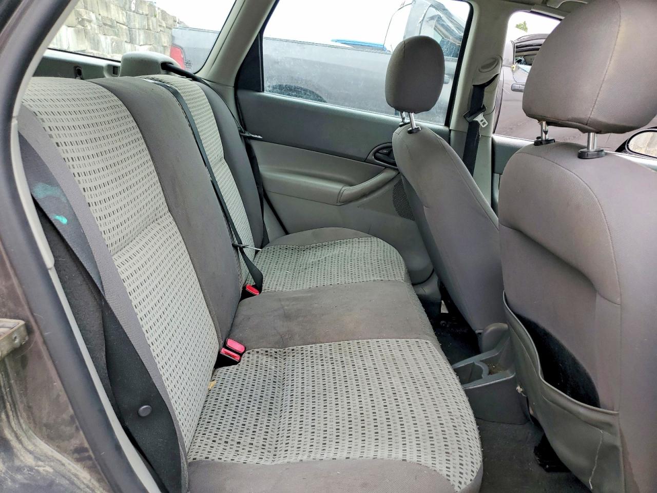 2005 Ford Focus Zxw Gray vin: 1FAFP36N65W148089