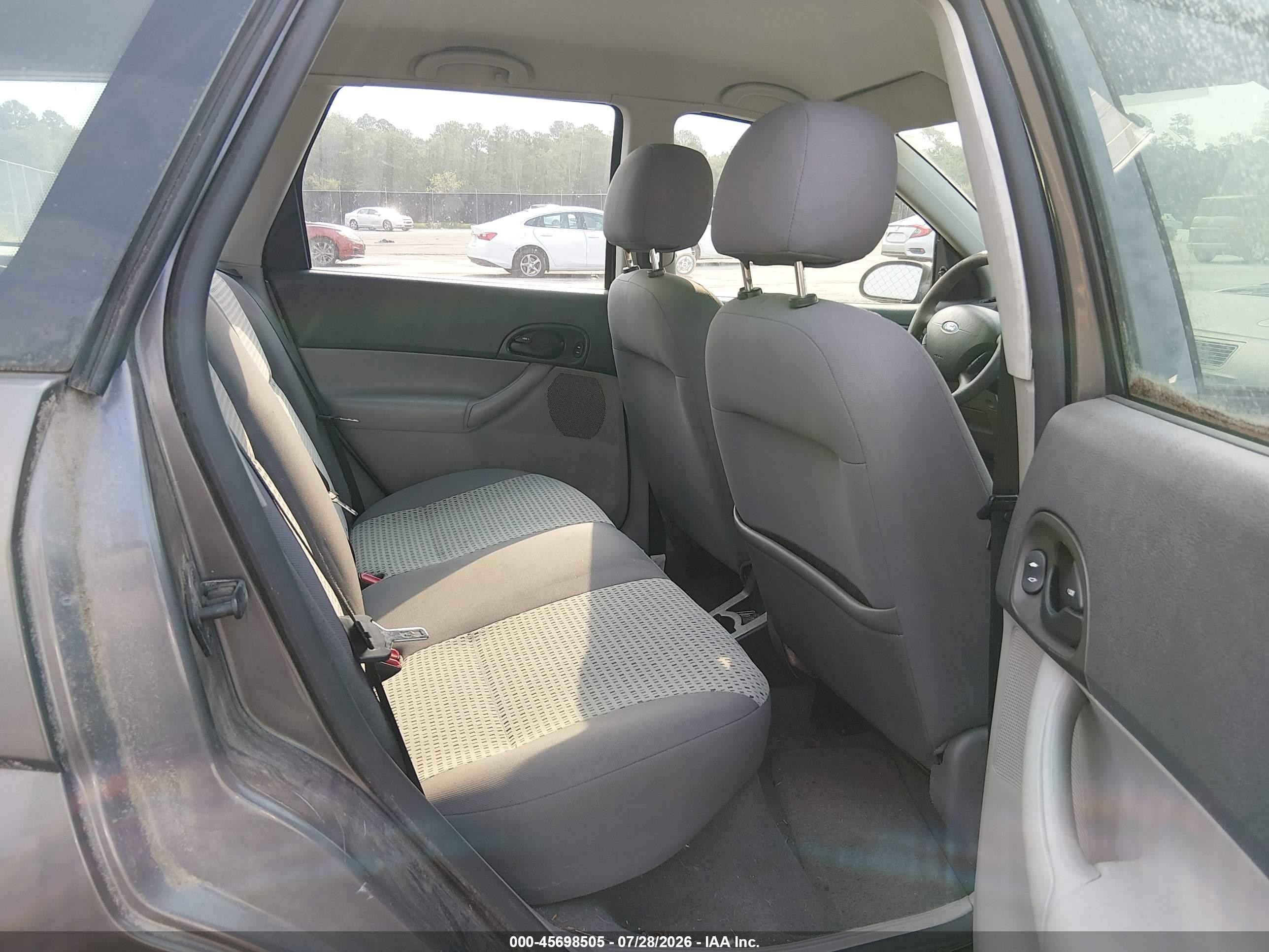 2007 Ford Focus Se/ses Gray vin: 1FAFP36N87W224804
