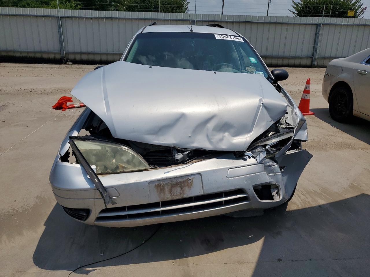 2005 Ford Focus Zxw Silver vin: 1FAFP36N95W245948