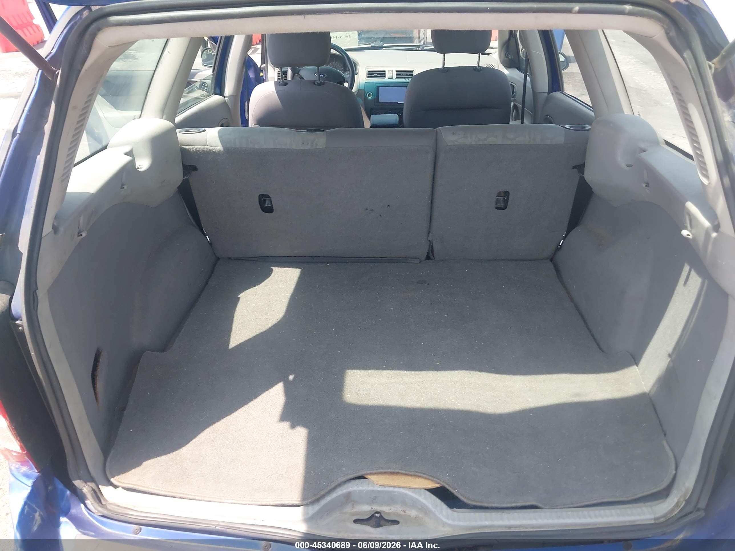 2005 Ford Focus Zxw Blue vin: 1FAFP36NX5W215518