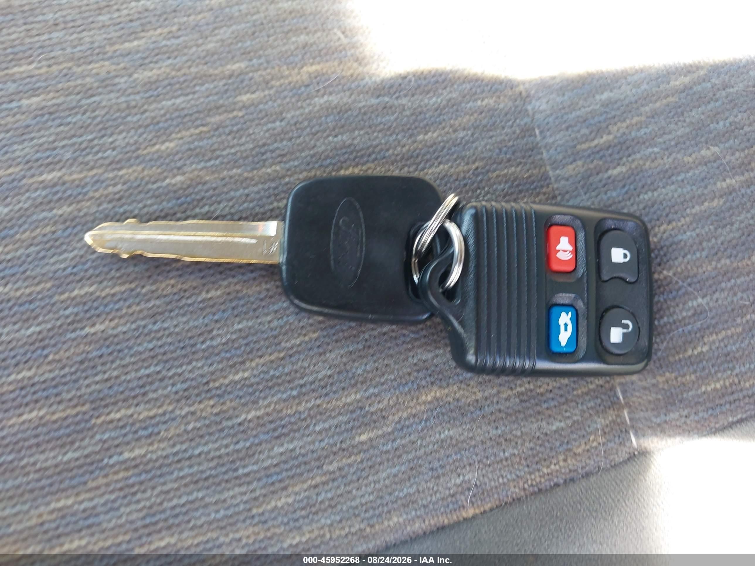 2000 Ford Focus Se White vin: 1FAFP36P0YW206249