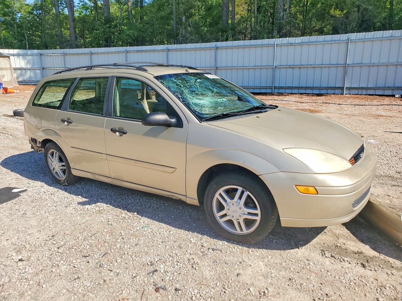 2000 Ford Focus Se Tan vin: 1FAFP36P6YW419576