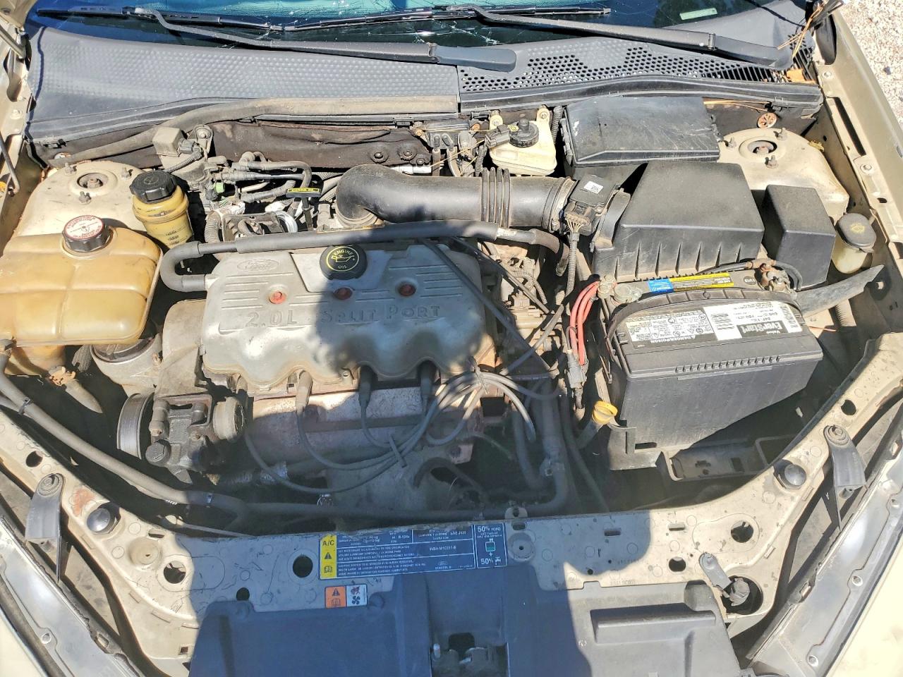 2000 Ford Focus Se Tan vin: 1FAFP36P6YW419576