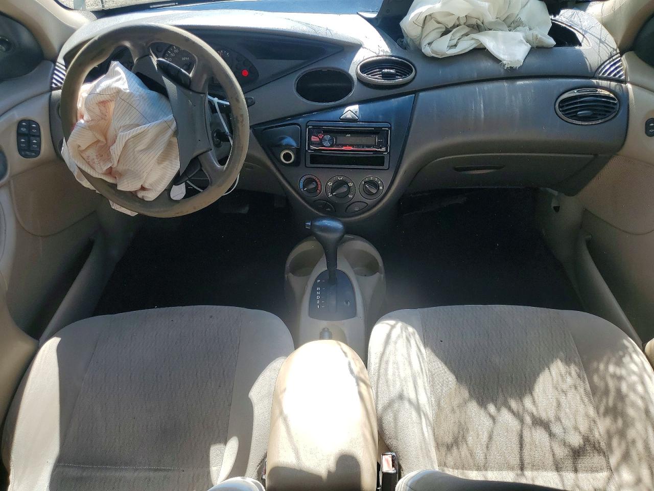 2000 Ford Focus Se Tan vin: 1FAFP36P6YW419576