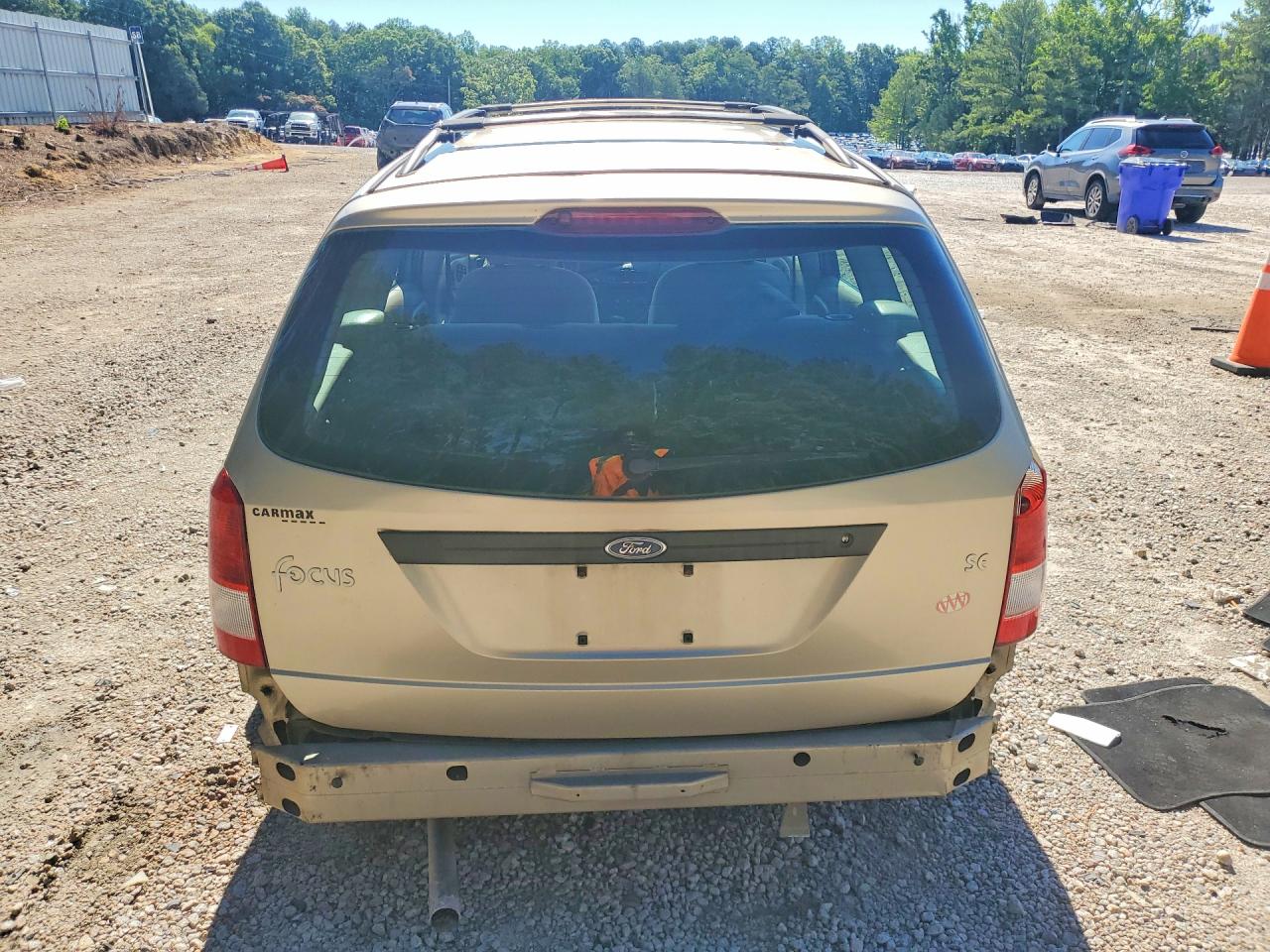 2000 Ford Focus Se Tan vin: 1FAFP36P6YW419576
