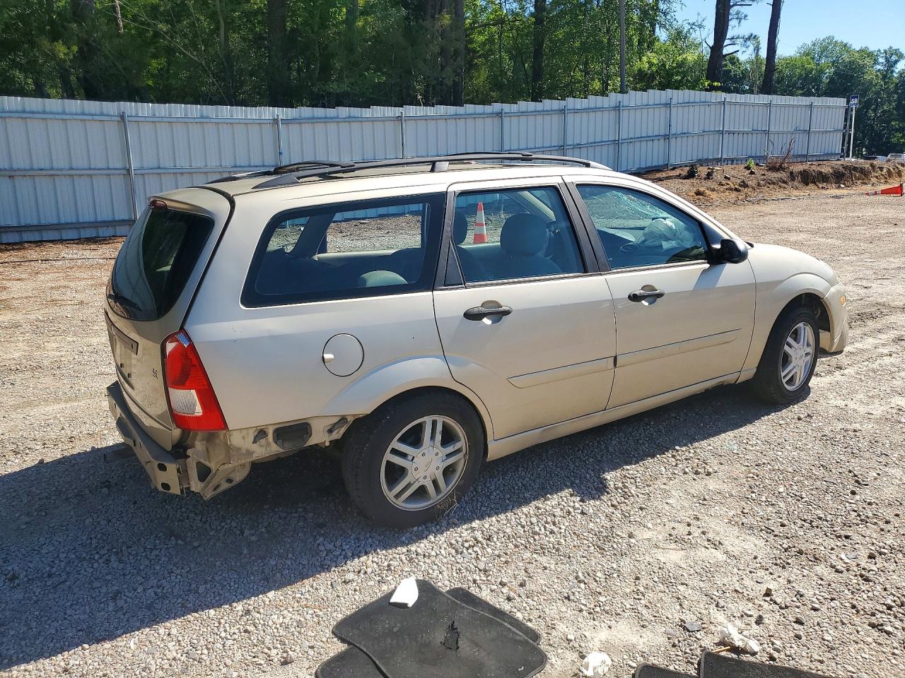 2000 Ford Focus Se Tan vin: 1FAFP36P6YW419576