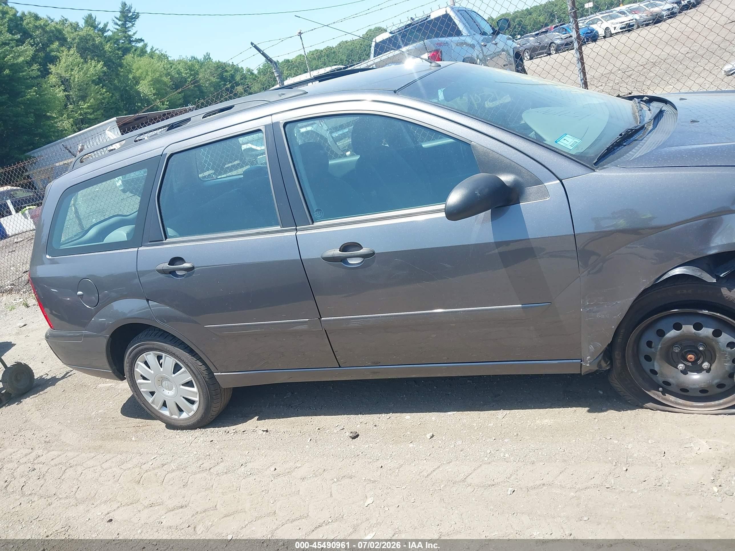 2004 Ford Focus Se Gray vin: 1FAFP36Z84W153232