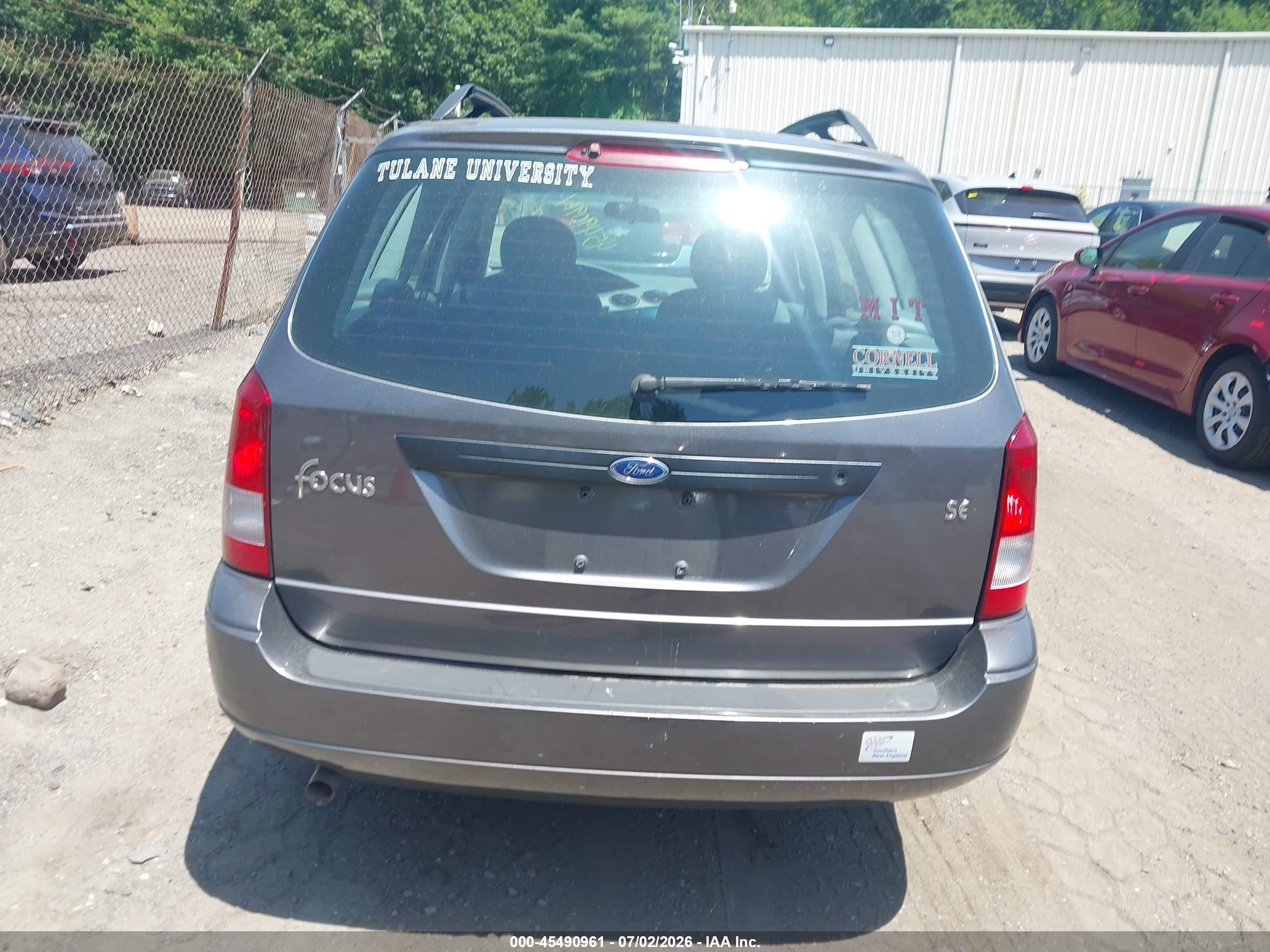 2004 Ford Focus Se Gray vin: 1FAFP36Z84W153232