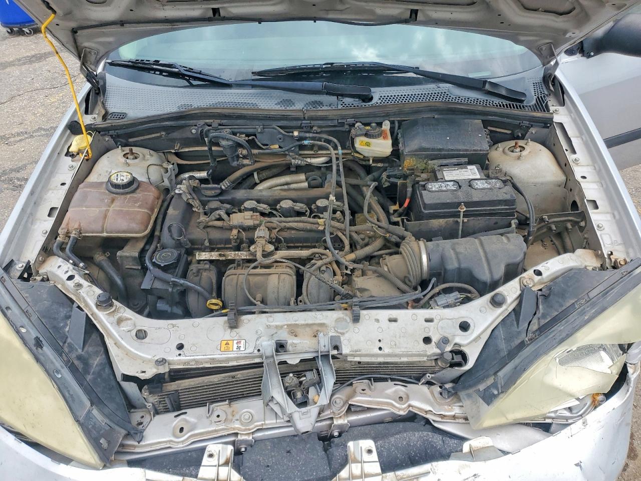 2007 Ford Focus Zx5 Silver vin: 1FAFP37N17W324077