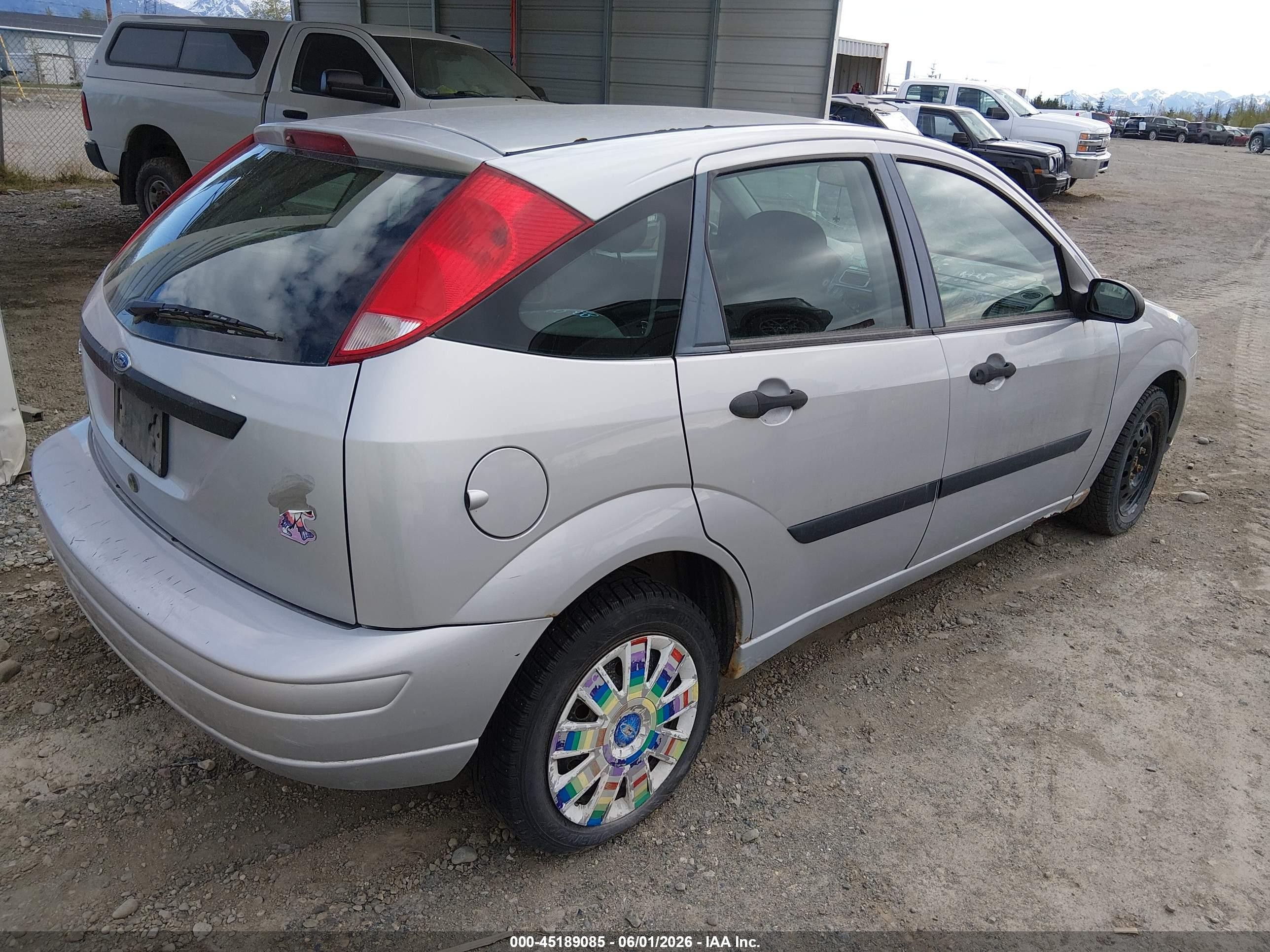 2007 Ford Focus S/se/ses Silver vin: 1FAFP37N37W130439