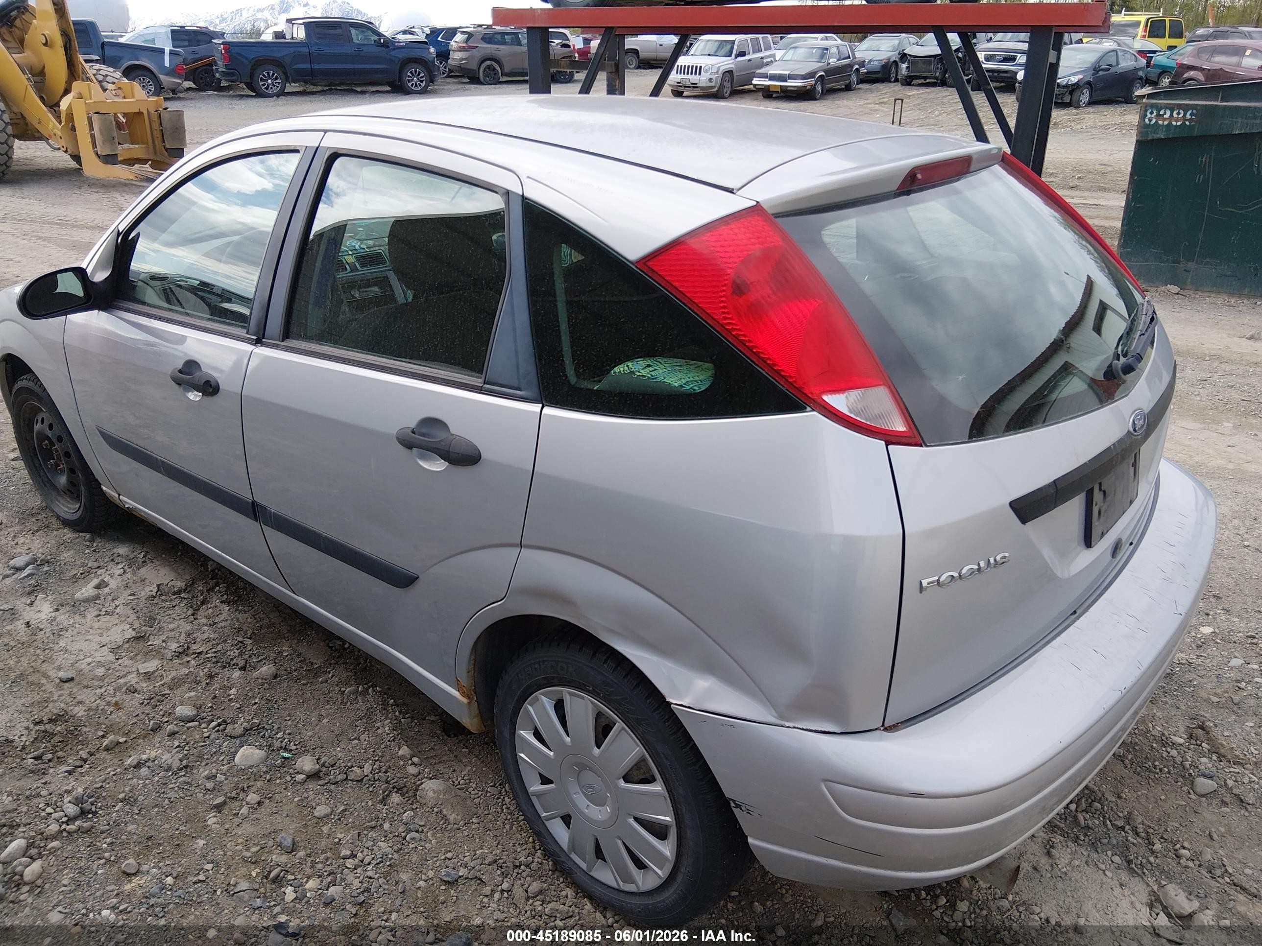 2007 Ford Focus S/se/ses Silver vin: 1FAFP37N37W130439