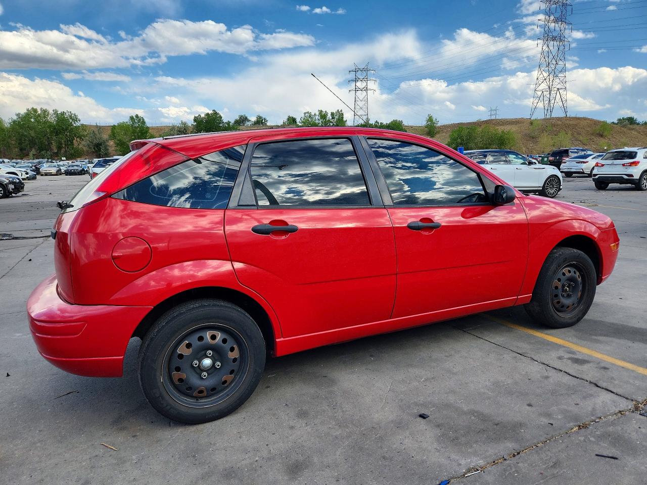 2007 Ford Focus Zx5 Red vin: 1FAFP37N57W118390