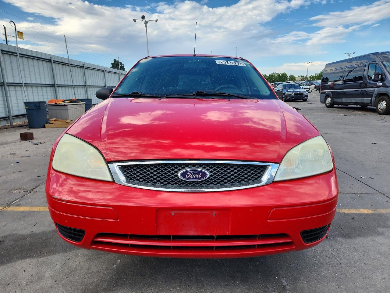 2007 Ford Focus Zx5 Red vin: 1FAFP37N57W118390