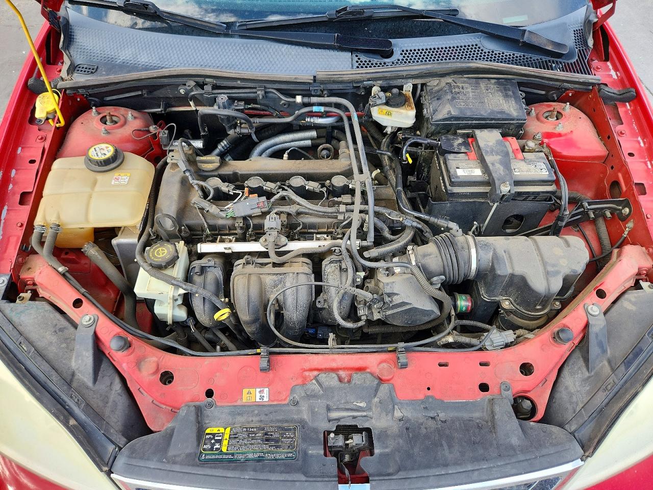 2007 Ford Focus Zx5 Red vin: 1FAFP37N57W118390