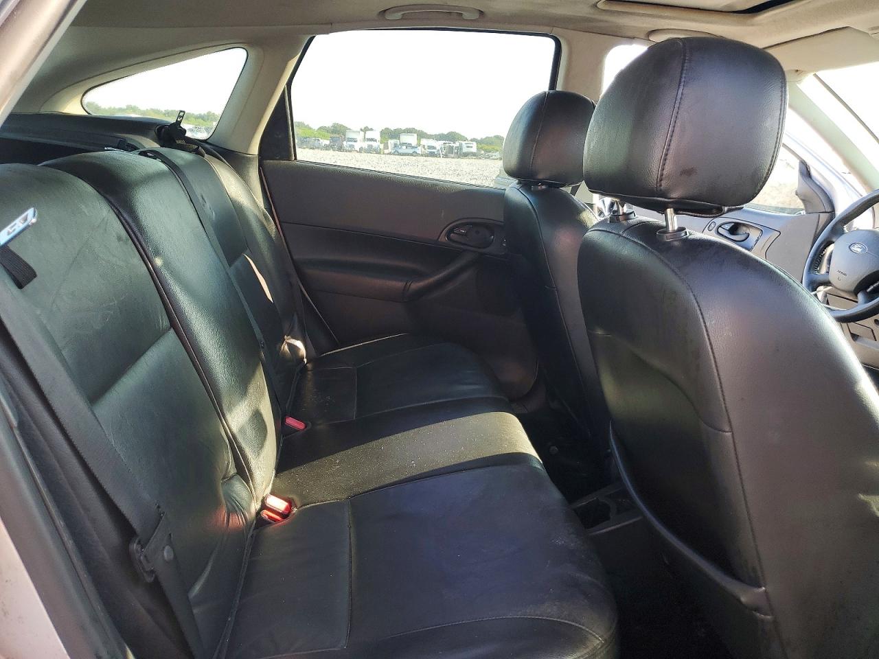 2007 Ford Focus Zx5 Серебряный vin: 1FAFP37N87W311908