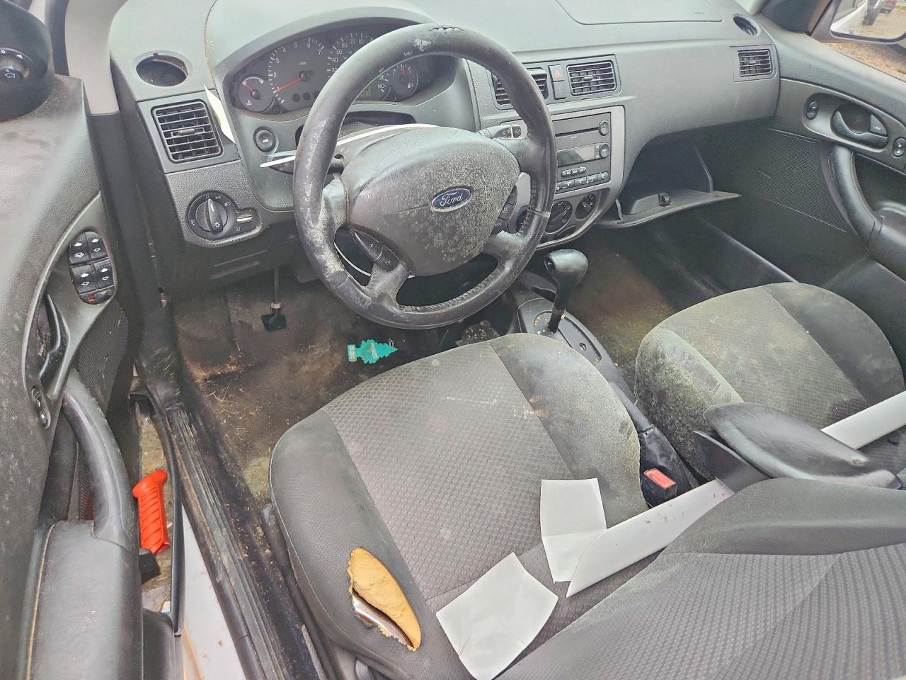 2006 Ford Focus Zx5 White vin: 1FAFP37N96W154159