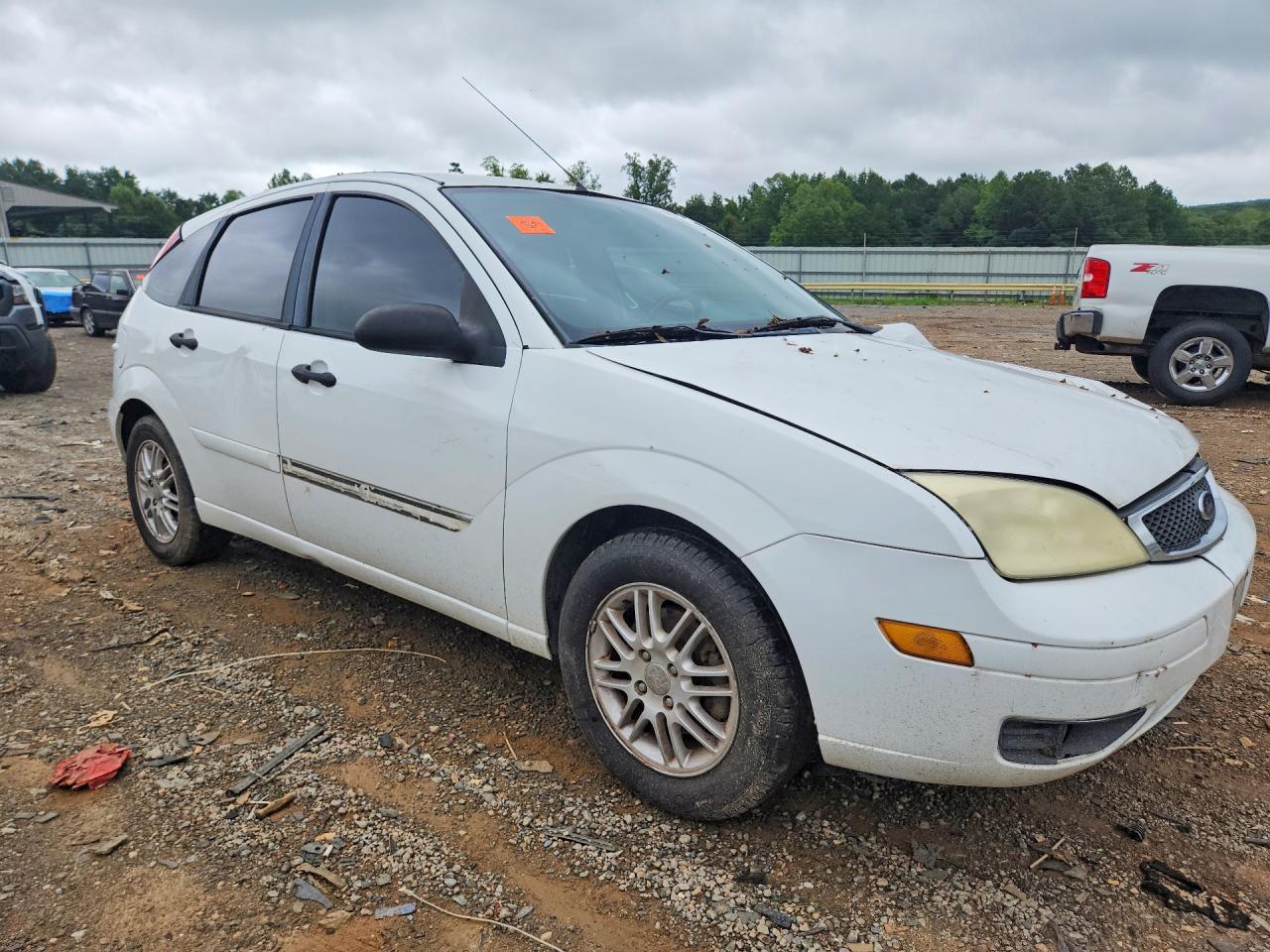 2006 Ford Focus Zx5 White vin: 1FAFP37N96W154159