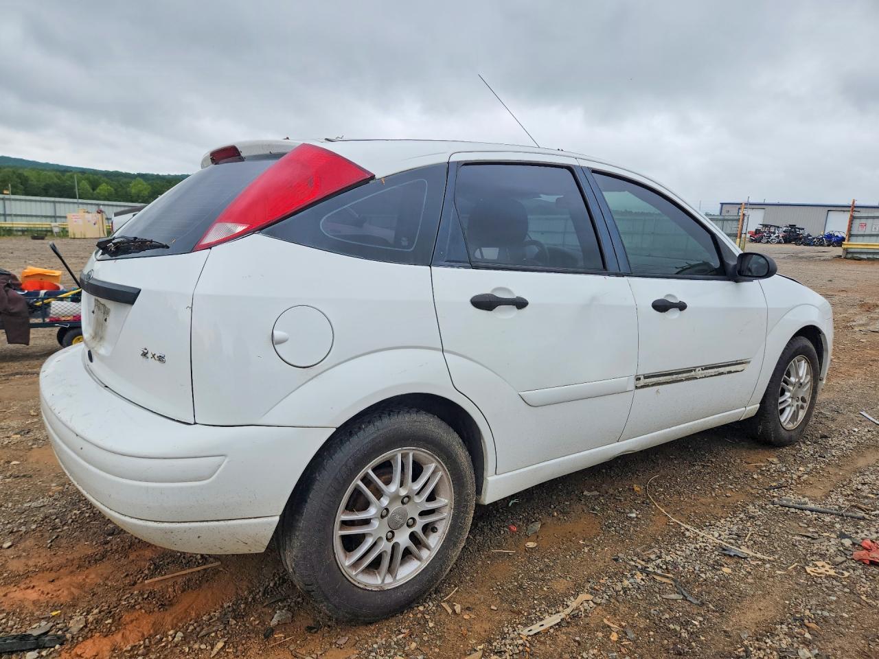 2006 Ford Focus Zx5 White vin: 1FAFP37N96W154159
