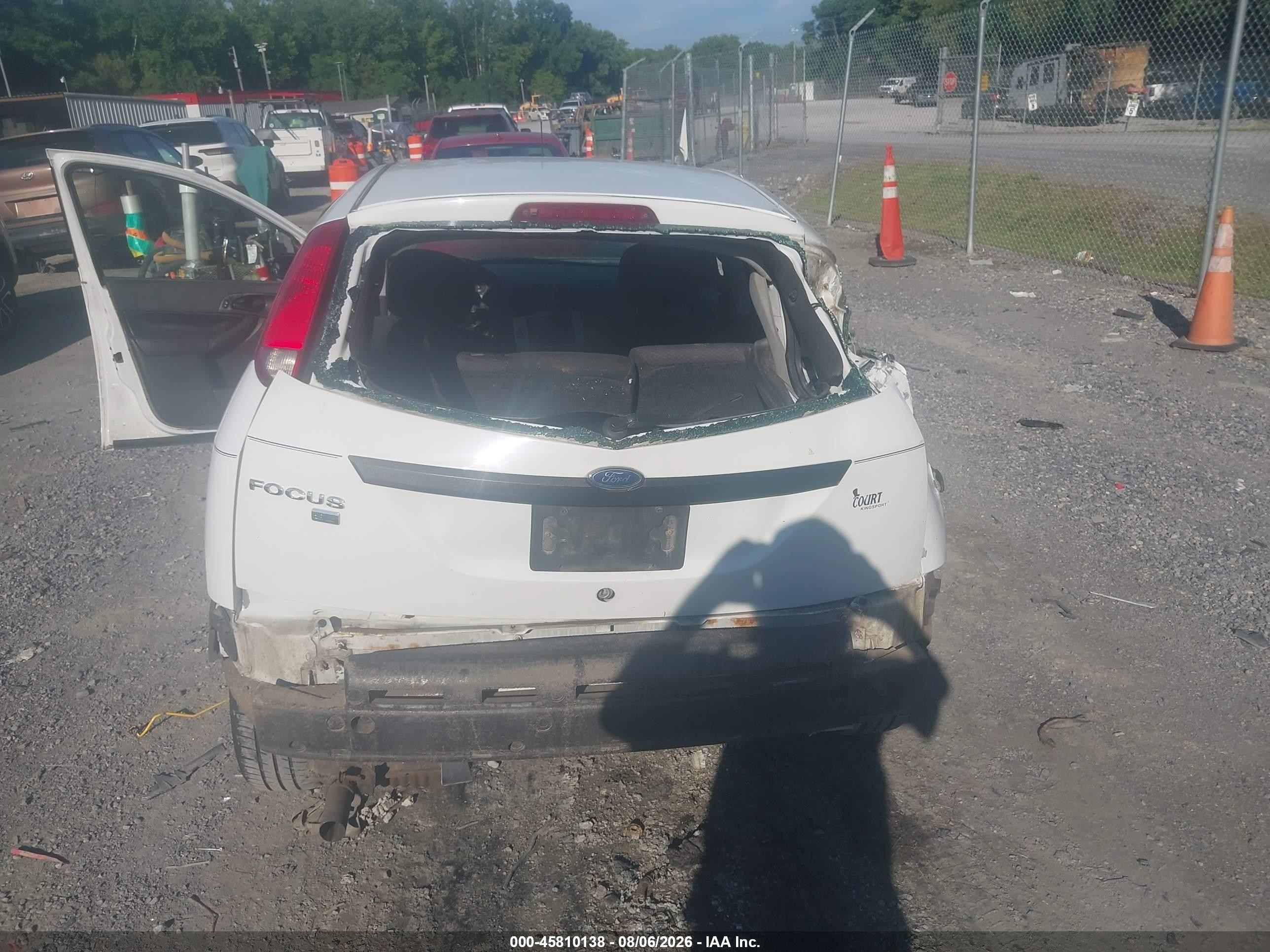 2007 Ford Focus S/se/ses White vin: 1FAFP37N97W210991