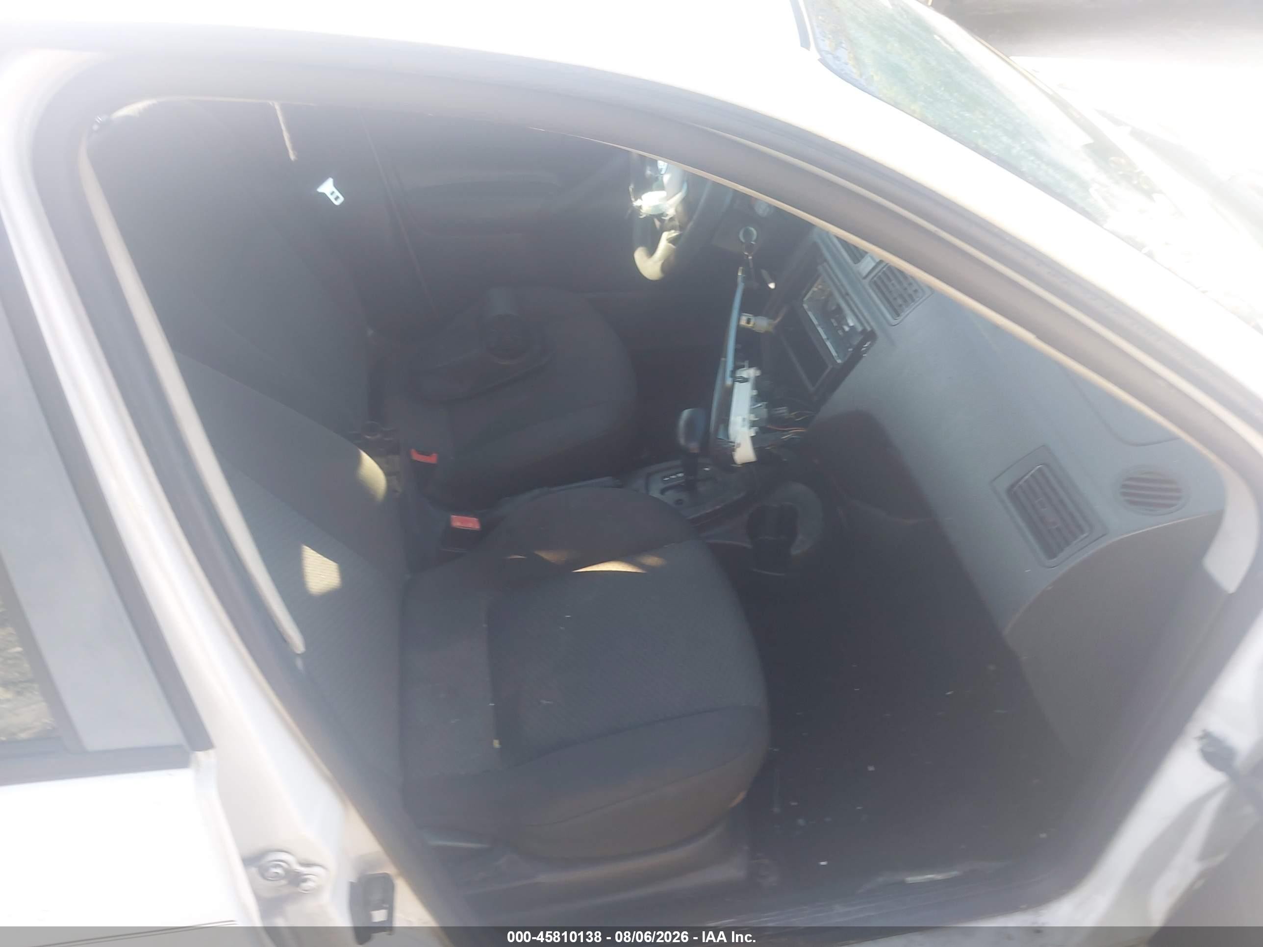2007 Ford Focus S/se/ses White vin: 1FAFP37N97W210991