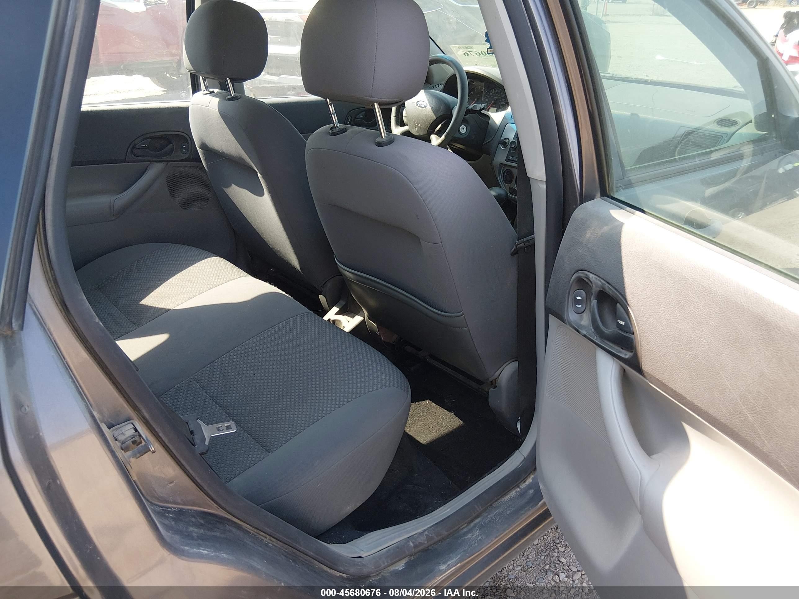 2006 Ford Focus Zx5 Gray vin: 1FAFP37NX6W192225
