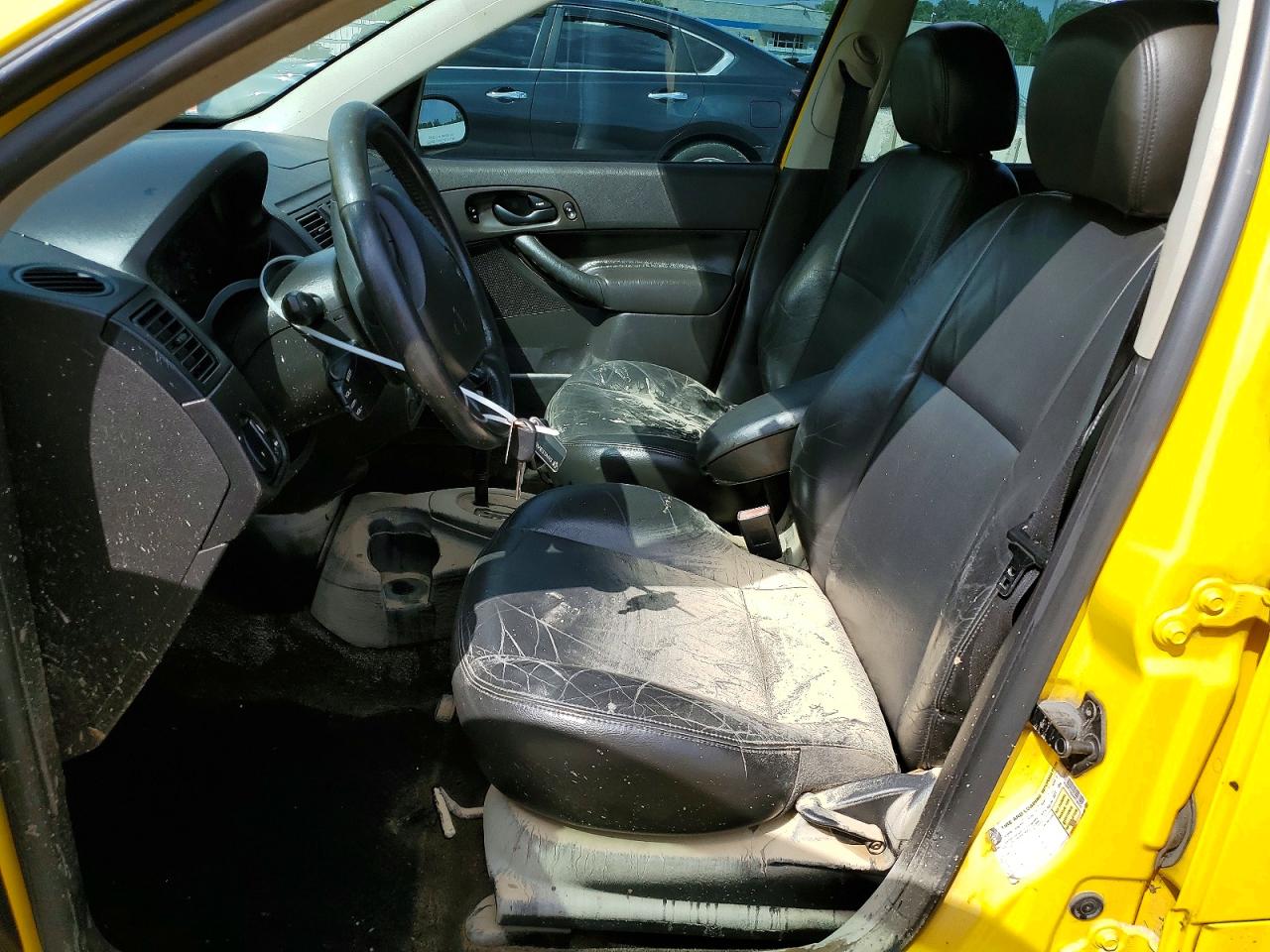 2006 Ford Focus Zx5 Yellow vin: 1FAFP37NX6W236420