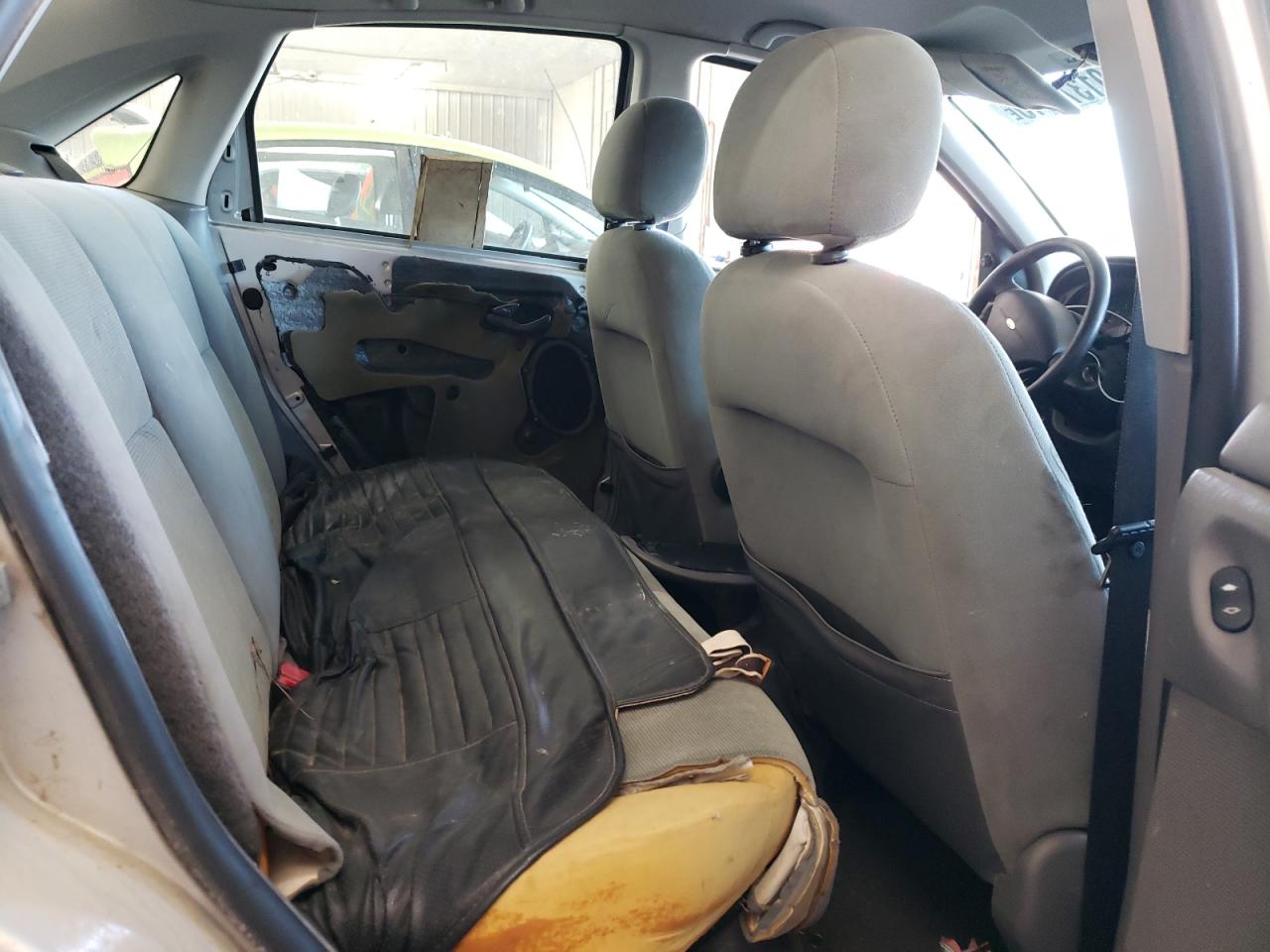 2000 Ford Focus Zts Silver vin: 1FAFP3831YW147738