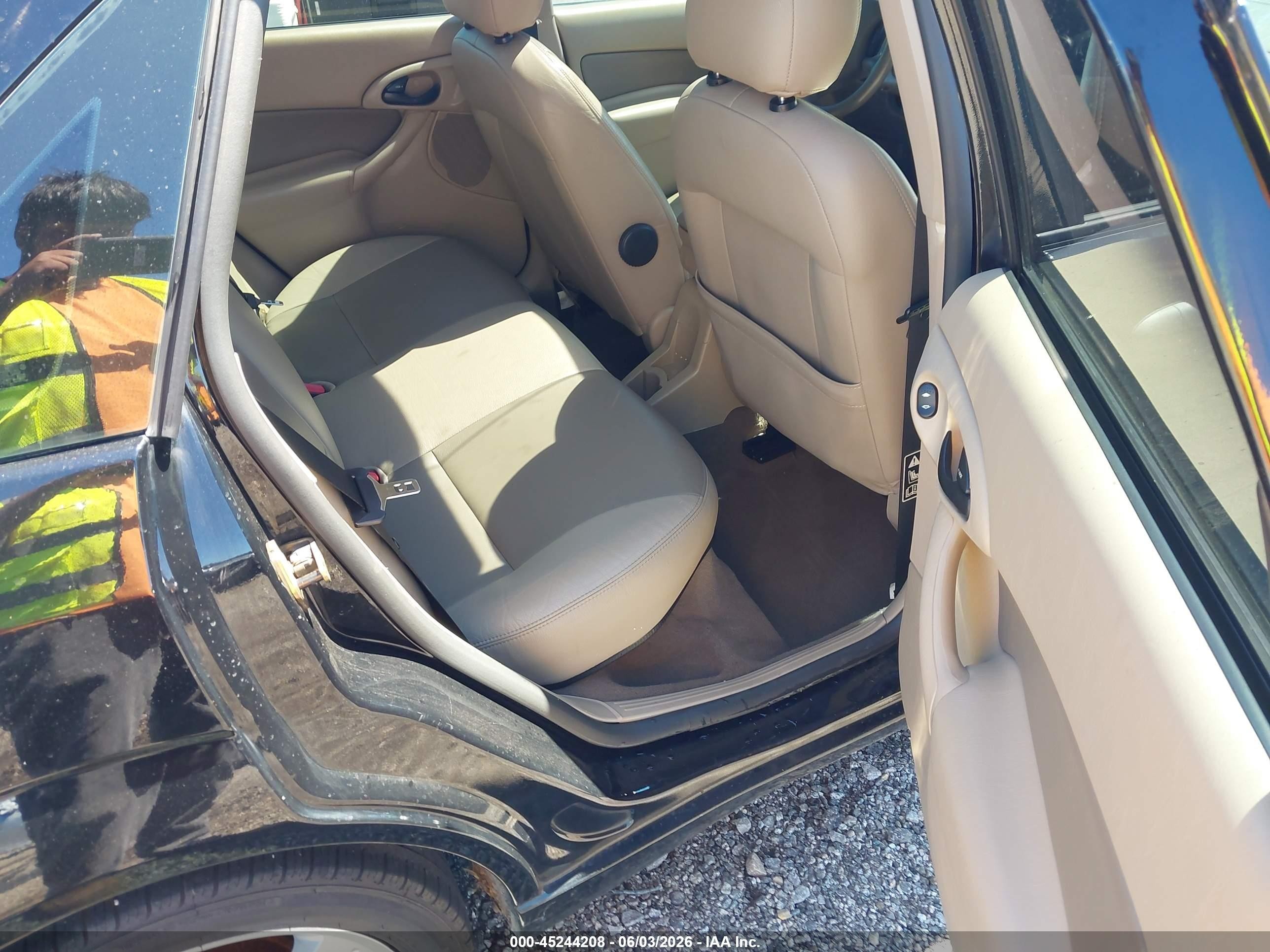 2003 Ford Focus Zts Black vin: 1FAFP38323W250143