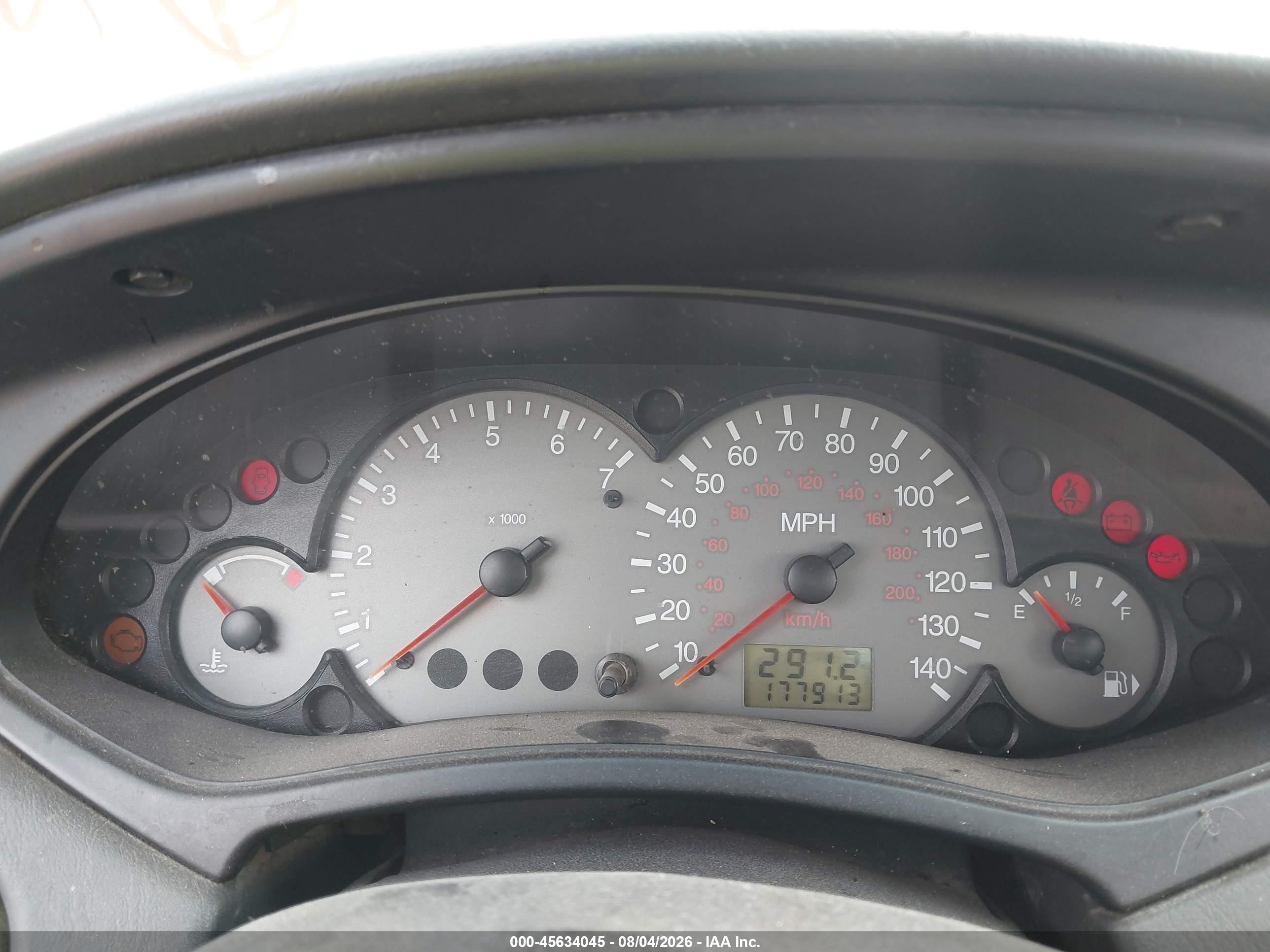 2002 Ford Focus   Gray vin: 1FAFP38372W318452