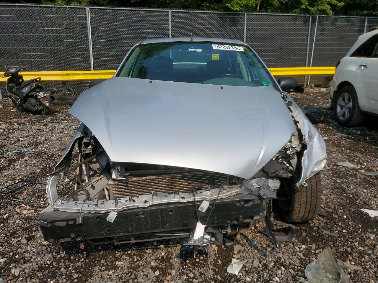2002 Ford Focus Zts Silver vin: 1FAFP38382W152037