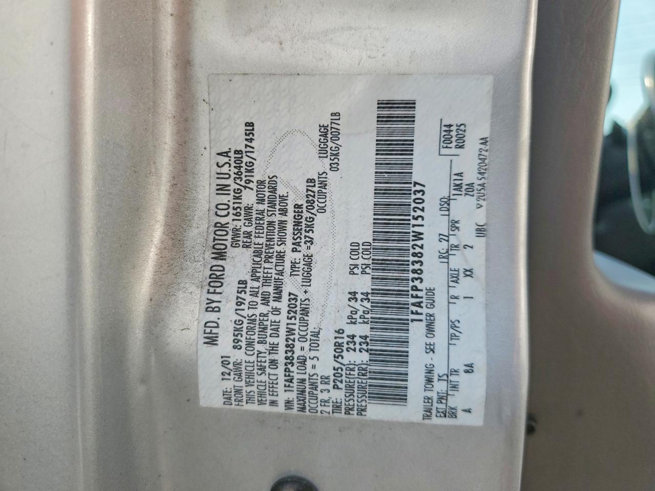 2002 Ford Focus Zts Silver vin: 1FAFP38382W152037