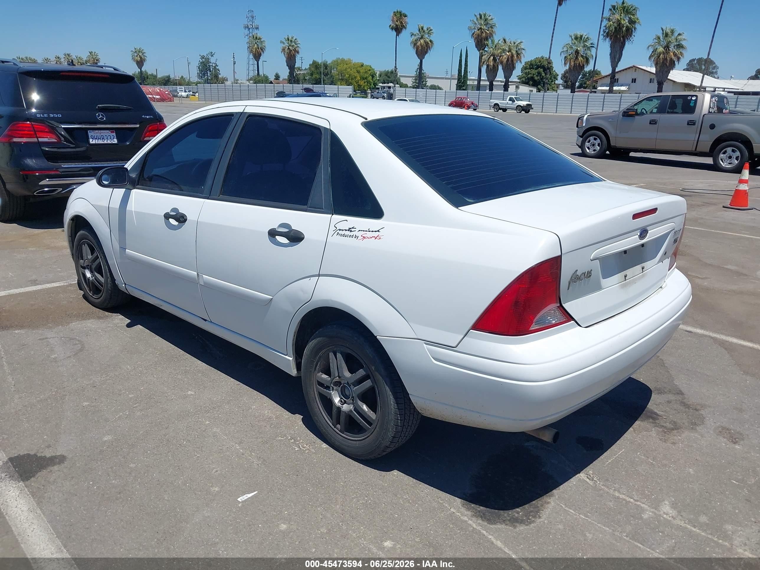 2004 Ford Focus Zts White vin: 1FAFP38Z04W181832