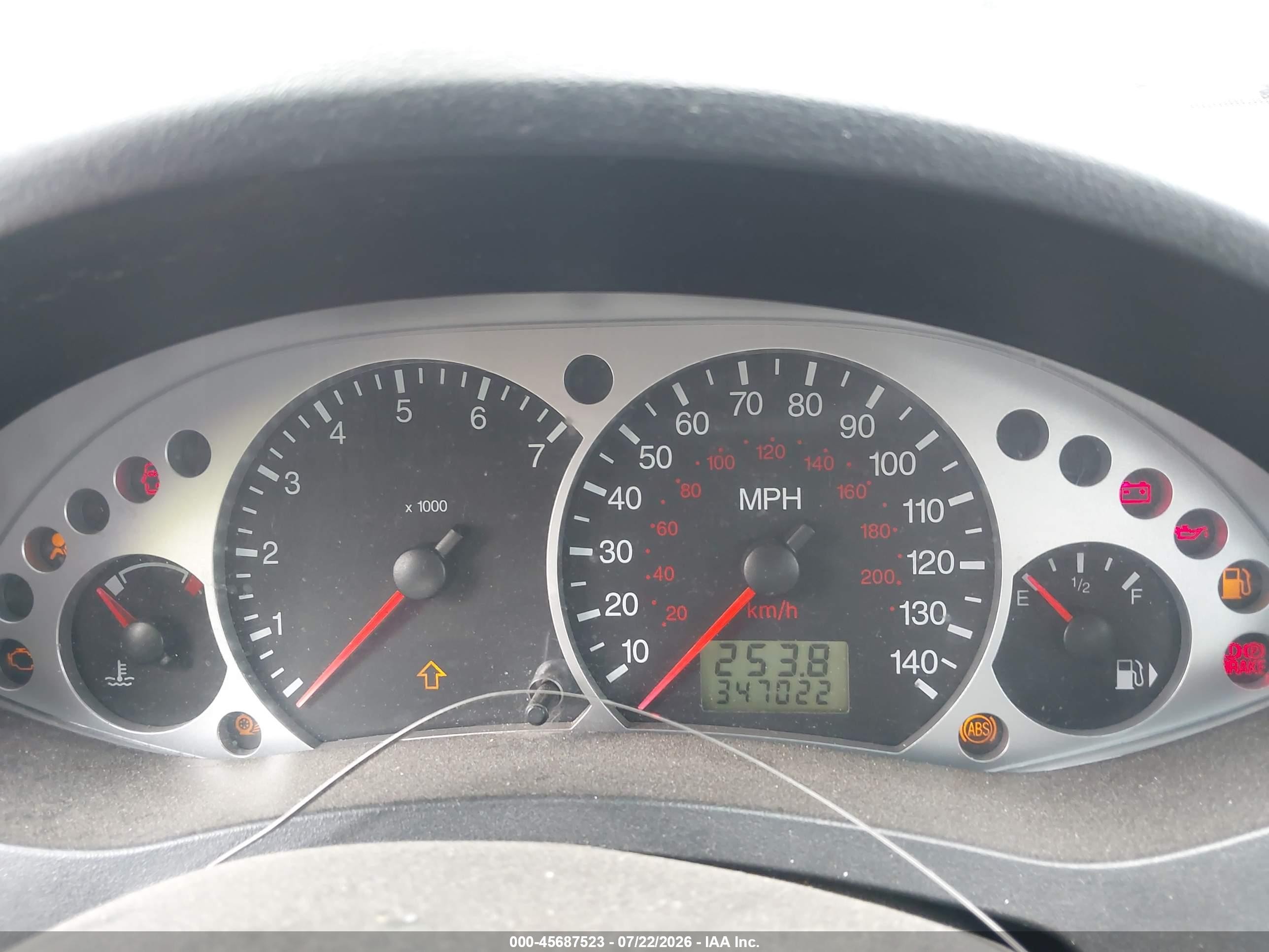 2005 Ford Focus Zx4 Silver vin: 1FAFP38Z05W282385