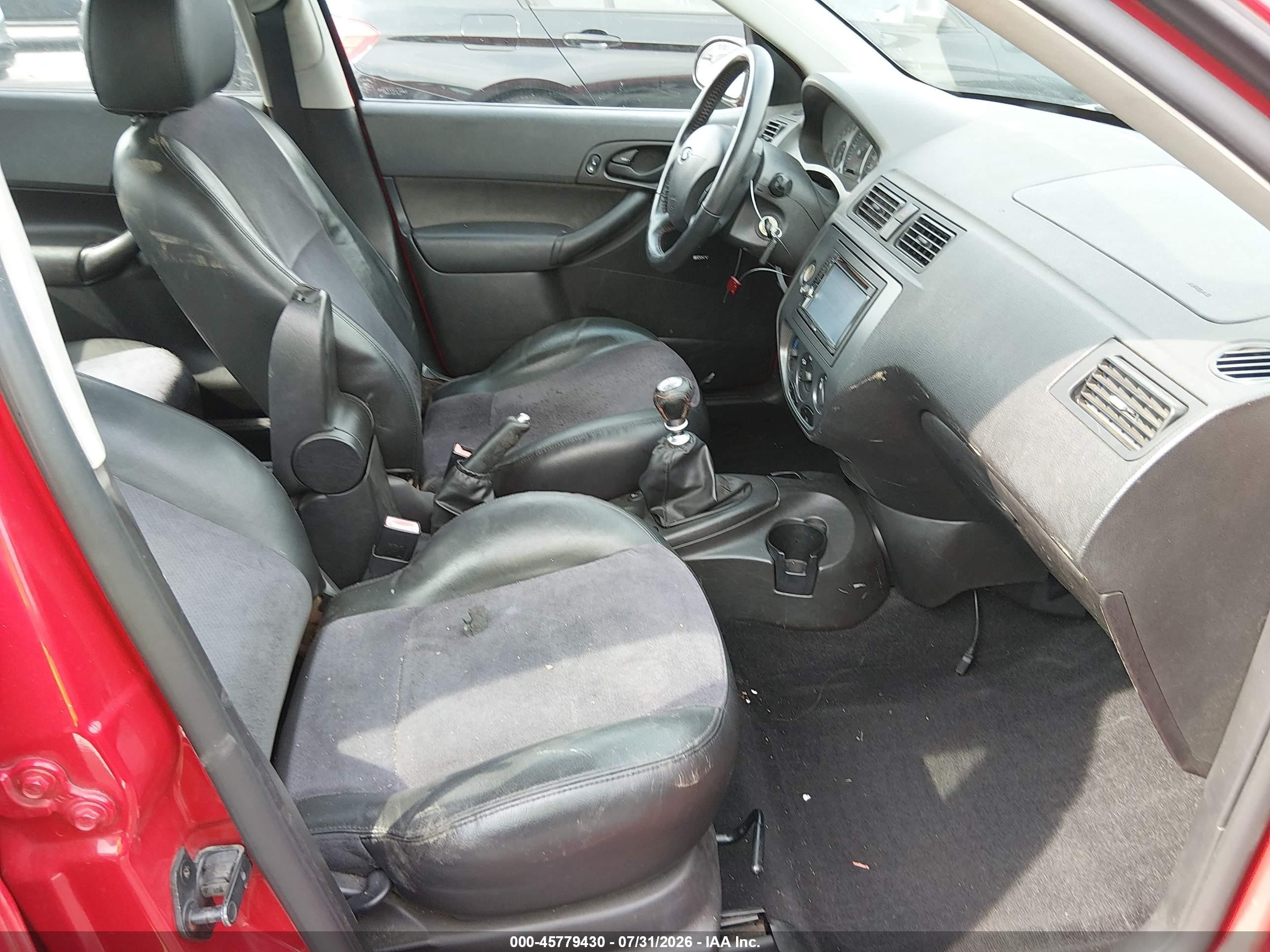 2006 Ford Focus Zx4 Red vin: 1FAFP38Z06W134142