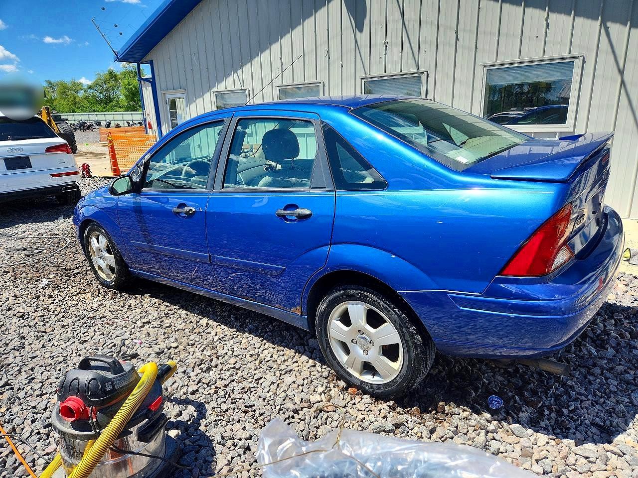 2004 Ford Focus Zts Blue vin: 1FAFP38Z34W107837