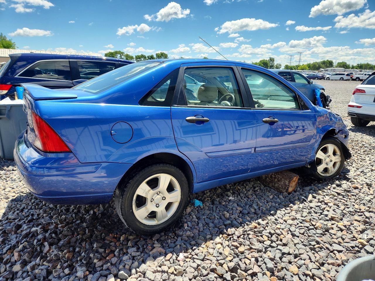 2004 Ford Focus Zts Blue vin: 1FAFP38Z34W107837