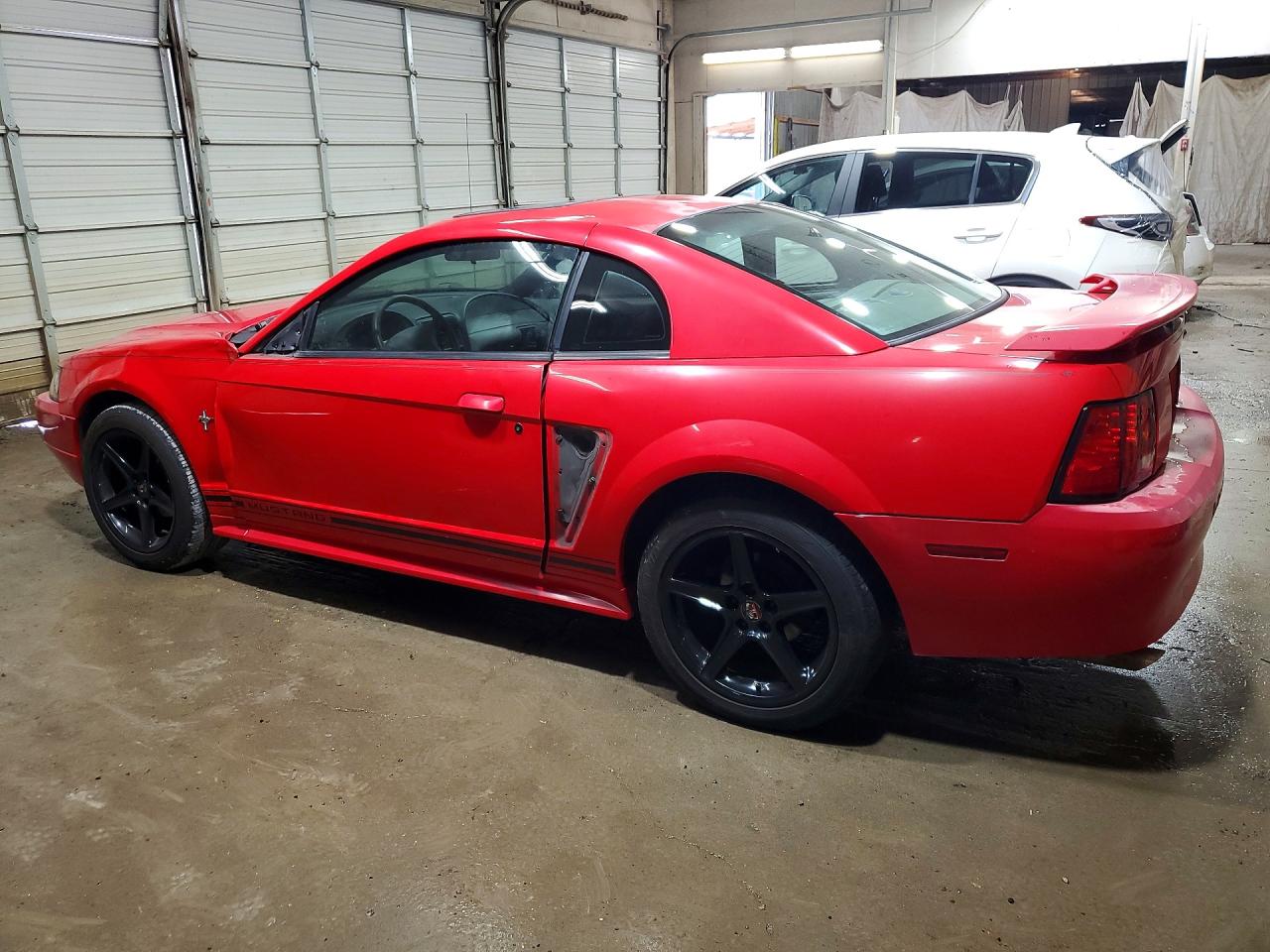 2002 Ford Mustang Red vin: 1FAFP40402F135050