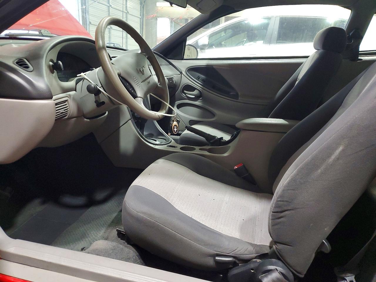 2002 Ford Mustang Red vin: 1FAFP40402F135050