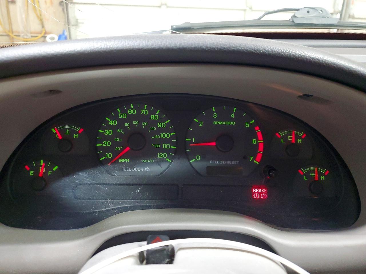2002 Ford Mustang Red vin: 1FAFP40402F135050