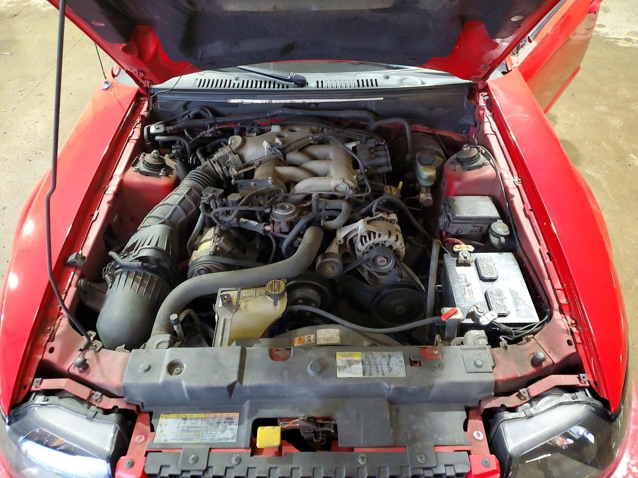 2002 Ford Mustang Red vin: 1FAFP40402F135050