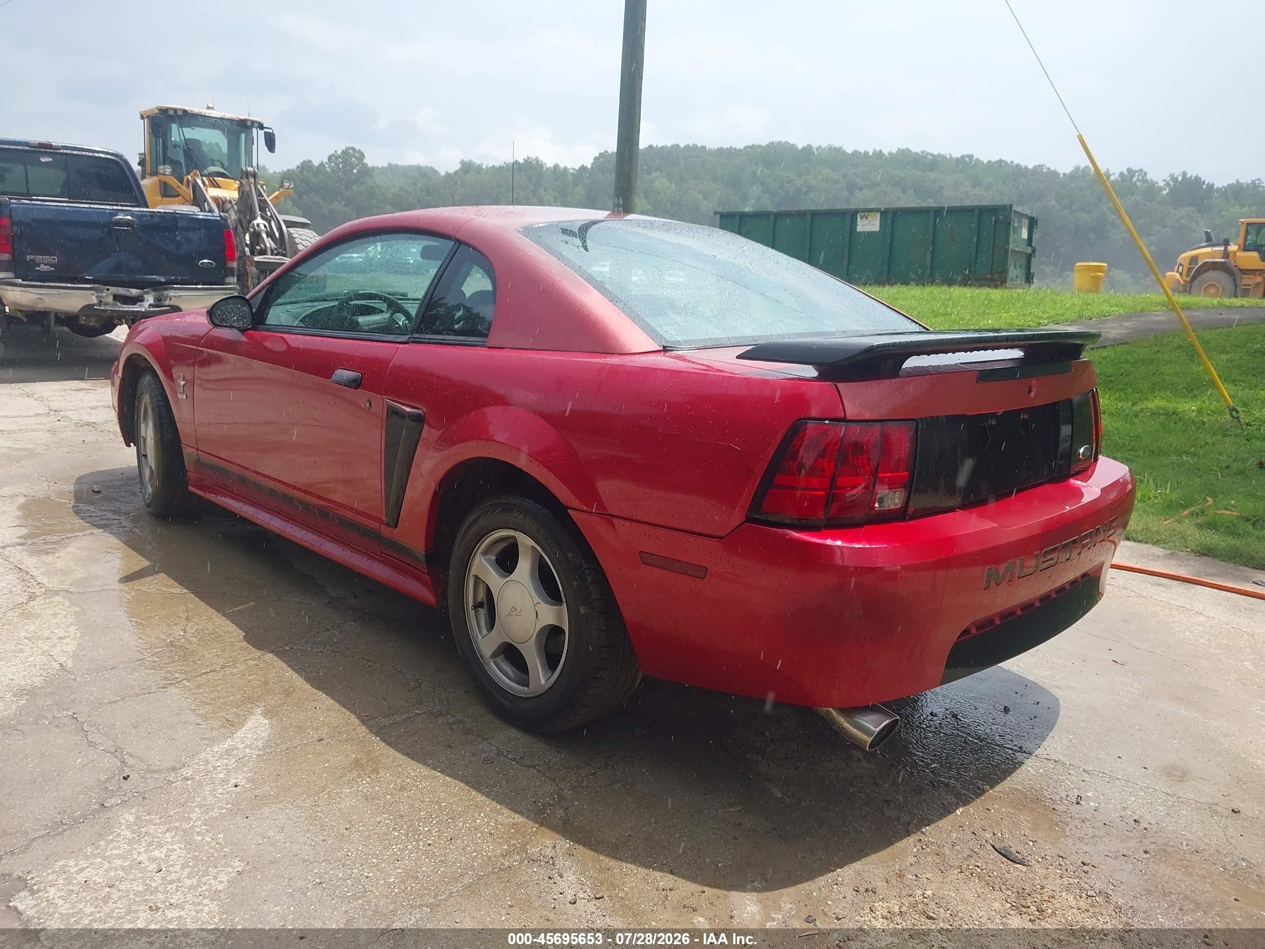 2002 Ford Mustang Deluxe/premium/standard Red vin: 1FAFP40402F161650