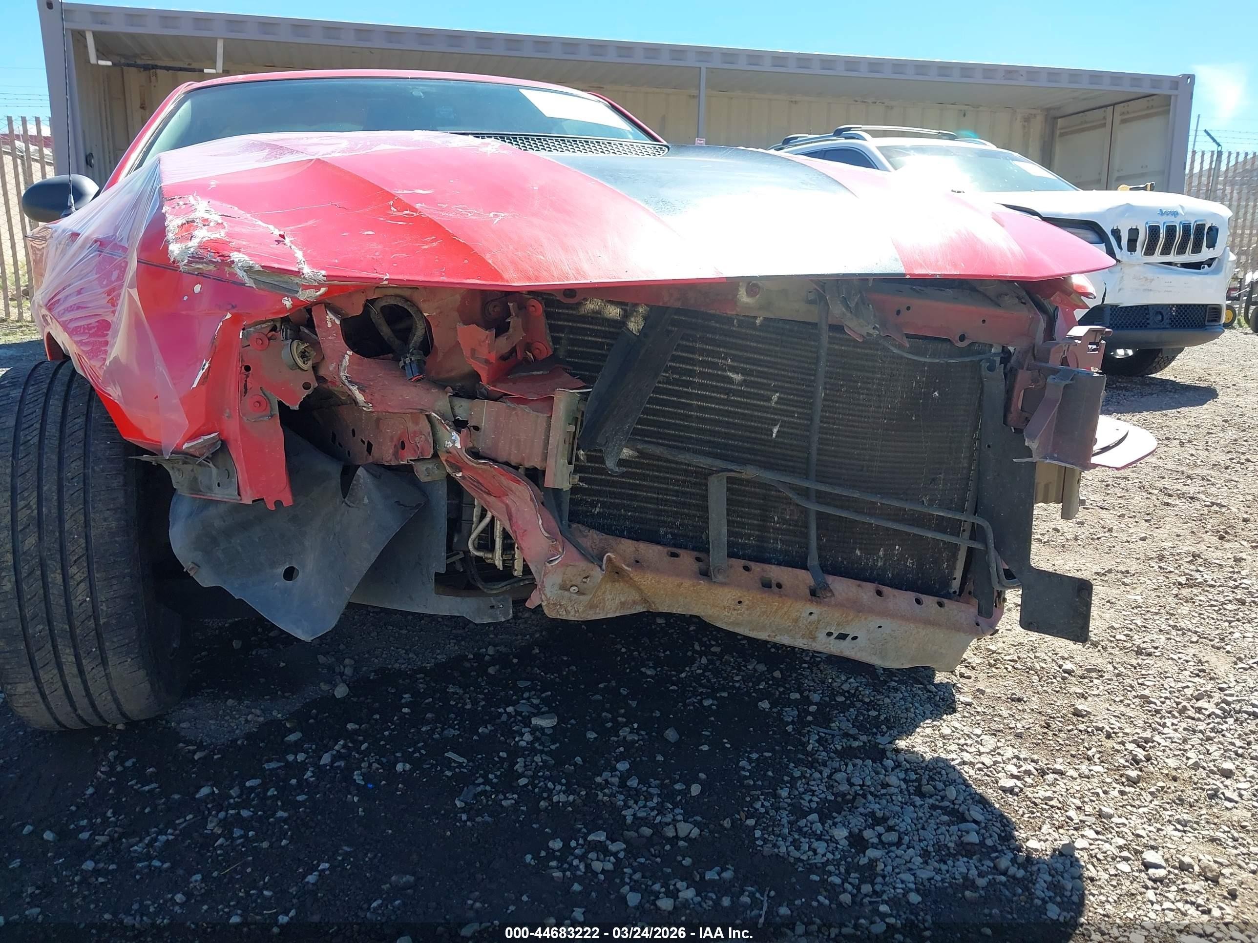 2002 Ford Mustang   Red vin: 1FAFP40402F175046
